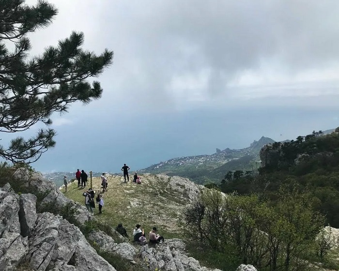 Отдых-в-горах-Крыма-01