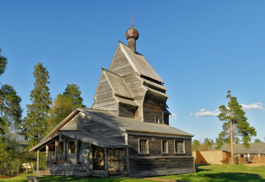 Церковь Георгия Победоносца в деревне Родионово