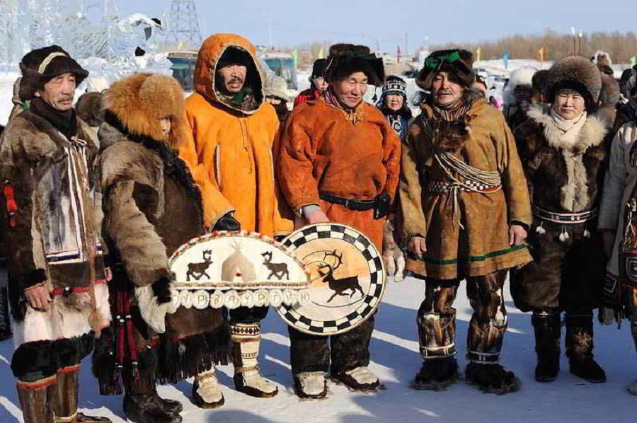 Национальный костюм чукчи картинки